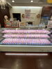 「1000個ずらり！まるごともものタルト、ショーケースに並びました」