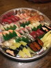 事前注文で寿司も握ります「今日のテイクアウト料理」