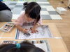 「クレヨンでぬりぬり楽しいね｜お部屋での塗り絵あそび」
