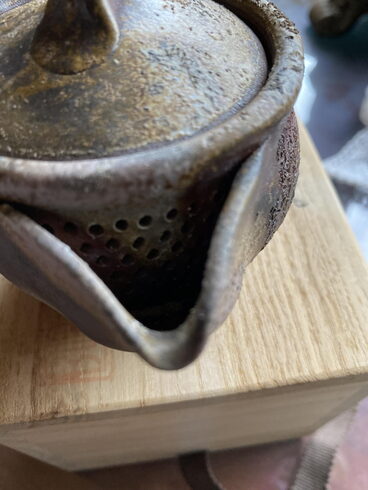 注ぎ口も全く欠けてませんね!「骨董品引取り」
