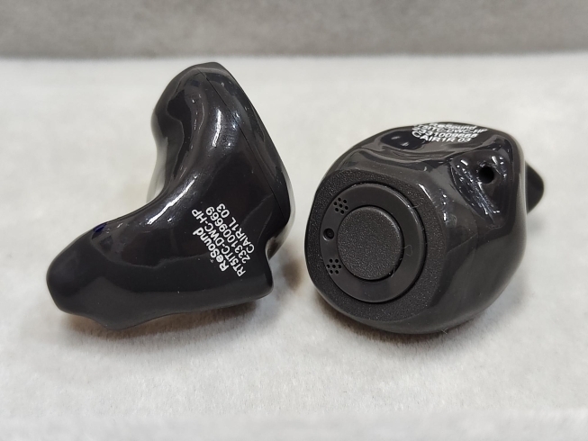 リサウンド　ワン「【レビュー】リサウンド充電耳あな型補聴器「ワン」　オトスキャン・REM・非接触充電・MFIなど最新の補聴器トレンドを全注入！」
