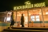 「Merry Christmas🎄✨ The BEACH BURGER HOUSE ナイト営業 いよいよ本日まで🍔🔥」