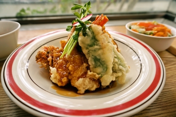 Hitosara ヒトサラ おしゃれな定食屋さんで満腹大満足の定食ランチ 伊勢市 まいぷれ伊勢編集部おすすめランチ 伊勢 鳥羽 志摩 まいぷれ 伊勢 Hitosara ヒトサラ おしゃれな定食屋さんで満腹大満足の定食ランチ 伊勢市 まいぷれ伊勢編集部おすすめランチ 伊勢 鳥羽 志摩 まいぷれ 伊勢