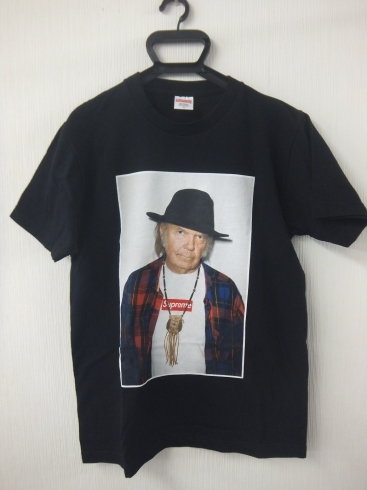 シュプリーム　ニールヤングTシャツ　Mサイズ♪「シュプリームTシャツ お買取りします 京成八幡 大吉本八幡店」