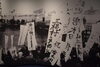 「抑留や引き揚げに関する絵画や写真を展示しています」