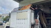看板は折り畳みが可能です「8/1（木）デビュー予定のキッチンカー看板取り付け」