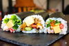 サラダ巻、穴子巻、海鮮巻「【2/3は節分】丸かぶりでも食べやすい工夫あり！『仕出しのやまね』一番人気の恵方巻をご予約承り中👹」