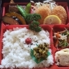 「明日の日替り弁当は「鶏飯と唐揚げ」」