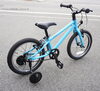驚きの軽さ、車体重量６．３kg（ペダル、スタンドなし）「お子様向けの軽量＆高品質モデル。ライトウェイ「ＺＩＴ・ジット」」