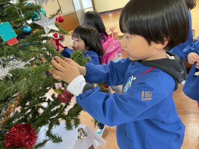 ここに決めた！「もうすぐ１２月☆幼稚園でクリスマスツリーを飾りました♪」