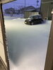 外には雪が舞ってます「年中OK！コーティングブース！」