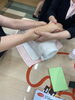様子「ハンドマッサージ」