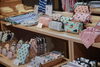「一色ちりめんの色柄小物で、日常に上品な彩りを」