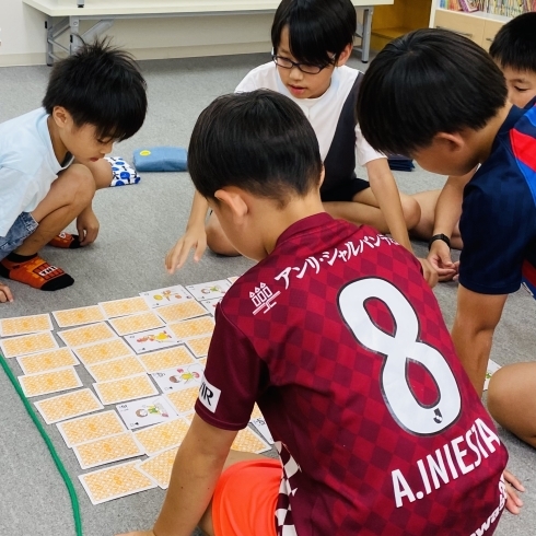 HUGE BINGO プレイ中「８月は毎回チーム戦！【学力アップは本学の定着から！がモットーの、学習塾併設英会話教室】」