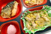 のっけて親子丼 鯖の塩焼き「１２月２４日のお弁当🍱」