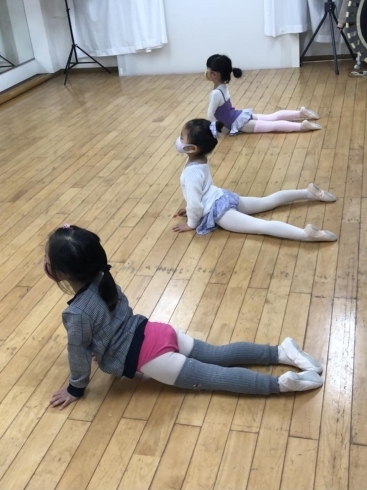 ストレッチ⭐︎「ダンスの基礎を習得⭐︎ 未就学児対象プリスクールクラス」
