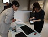 お引渡しの様子「三角屋根の美容室　お引渡し」