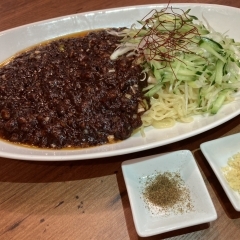 炸醤麺