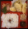 「明日の日替り弁当はマグロ丼」