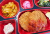 チキンカツトマトソース＆キャベツのカレー炒め「５月１日のお弁当🍱」