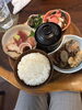 「今日の編集部ランチ日記：和のごはん みかづきさんの「2つ選ぶ定食」」