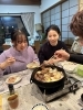 孫娘と娘です 二人の顔を見てるだけで嬉しいものです「嬉しい事 そうでも無い事 西船橋 アンティークDEN」