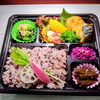 変わり商品　カイグレ　ホワイト＆ジェノべソース＆サバ塩焼き＆牛コロッケ「8月1日のお弁当」