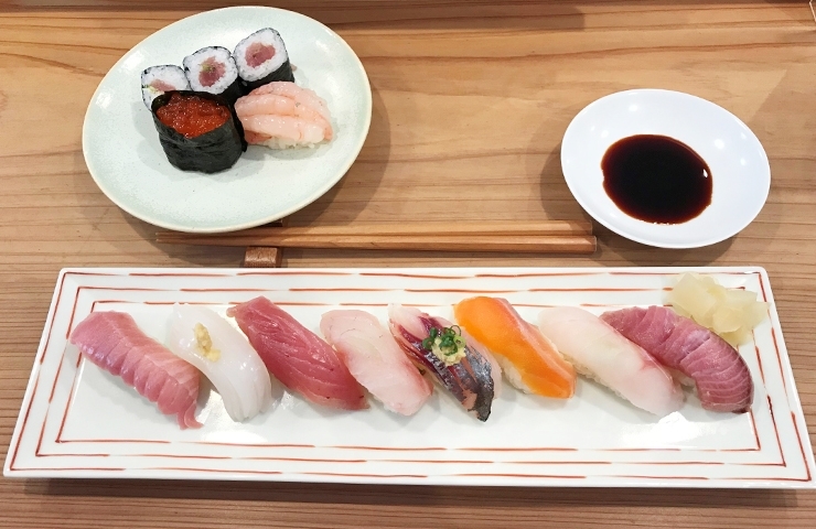 港すし 市場店 思わず通いたくなる 人情横丁で味わう老舗のすしランチ 新潟市のおすすめランチ特集 まいぷれ 新潟市 港すし 市場店 思わず通いたくなる 人情横丁で味わう老舗のすしランチ 新潟市のおすすめランチ特集 まいぷれ 新潟市