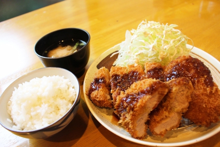 とんかつ盛よし 3種類のカツが楽しめるよくばりランチ 西田 鹿児島市と日置市のいちおしランチ特集 まいぷれ 鹿児島 日置