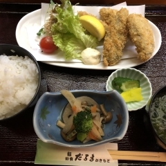 『鮨・和食　だるま　かきもと』　カキフライ定食