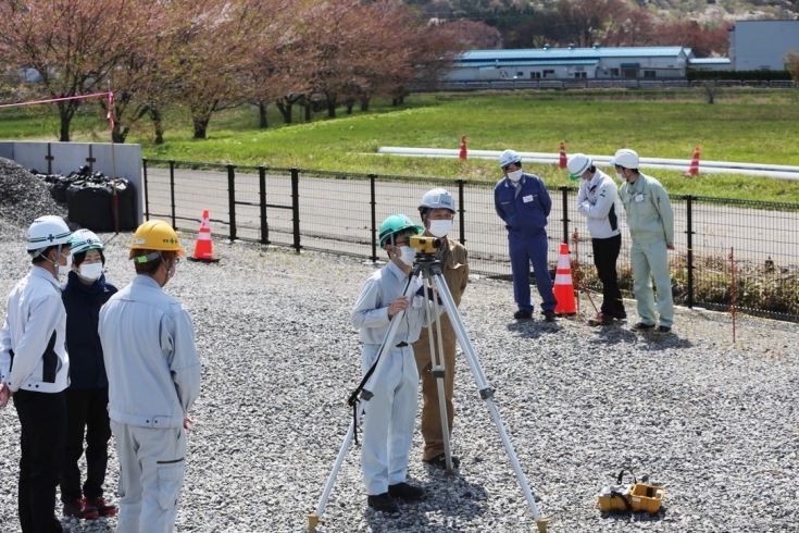 測量実習☆とっても良いお天気でした。「建設業新人研修A～Cコース修了☆」