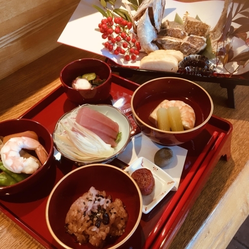 お食い初め膳とお祝いのお弁当セットのテイクアウト「法事・慶事のお食事のご予約承っております。〜船橋・馬込霊園すぐ近くの完全予約制の肉割烹・しゃぶしゃぶやスッポン料理も楽しめます~」