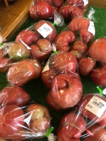 お買い得なトマト「コテラス・直売所より新鮮野菜たくさん入荷しておりまーす(*^^*)」