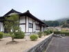 玄関前は防草シート＋園芸砂敷きで仕上げています「お仕事紹介：防草シート／園芸砂敷き」