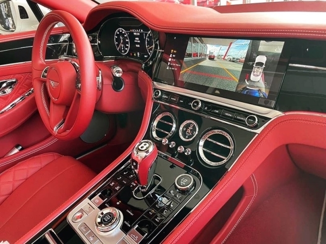 「BENTLEY CONTINENTAL GTC御成約頂き」