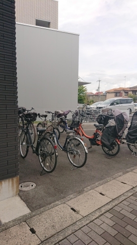 敷地内駐輪スペース「駐車場はありませんが、駐輪スペースあります【伊丹のセルフ脱毛とタイ古式マッサージ】アロママッサージもやみほぐしもあります」