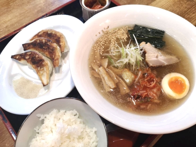 がんこ冷麺¥1100(税込)ランチセット「冷たい坦々麺と冷麺をがんこ亭さんで頂きました！」