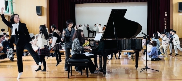 みんなで楽しんで一体感のあるコンサートです！「下京区の小学校でのピアノコンサートへの嬉しいのコメント✨＆明日、吉祥院でピアノ演奏🎵【京都市南区＆下京区のピアノ・リトミック・英語リトミック・ベビーリトミック】」