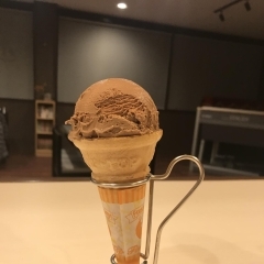 アイスクリーム(バニラ、チョコ、ストロベリー)