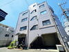 「最強の立地でお待ちしてます（★ 敷地内に本社と工房が向かい合ってございます！」