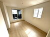 焼津市石津🏠洋室「【即内覧可！】焼津市石津🏠限定１棟！みらいエコ補助金３５万円対象✨並列駐車３台🚗１～３人暮らしにちょうどいい２ＳＬＤＫ♪防犯カメラ・EV車用コンセント付き♪焼津市でお家を探すなら不動産の３９へお任せください🐰🏠」