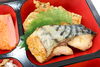 鯖の塩焼き＆竹輪の磯辺揚げ「８月３日のお弁当🍱」