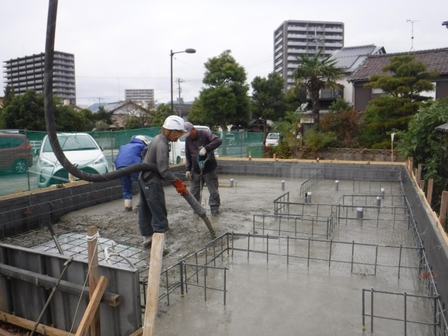 コンクリート打設「戸建て賃貸住宅の基礎工事中です。」