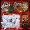 「明日の日替り弁当はトリコライス」