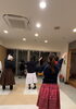 夜なので窓ガラスを鏡にしています笑「古典フラ･岩出カヒコクラス / 和歌山フラダンス 和歌山市 海南市 岩出市」