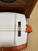 太鼓の上で形を見比べてみましょう。左が忍び駒、右が通常の駒です。「三味線の音を小さくする方法　八王子の三味線教室」