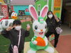 これからモグラたたきに挑戦します！「親子遠足in国営ひたち海浜公園」