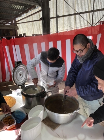 牛すじカレーをみんなで。「黒田商事　令和5年安全祈願祭」