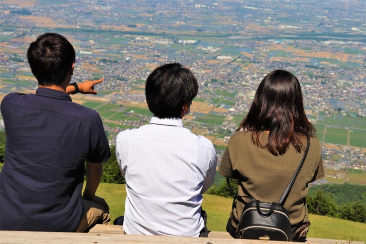 デートっぽく撮ってみました♪「池田山から見下ろす街並みはやっぱりいいね！」