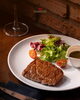 「【ホーチミン1区】B3 Steakhouseで味わうA5ランク和牛。日本が誇る極上の味わいを一皿に」